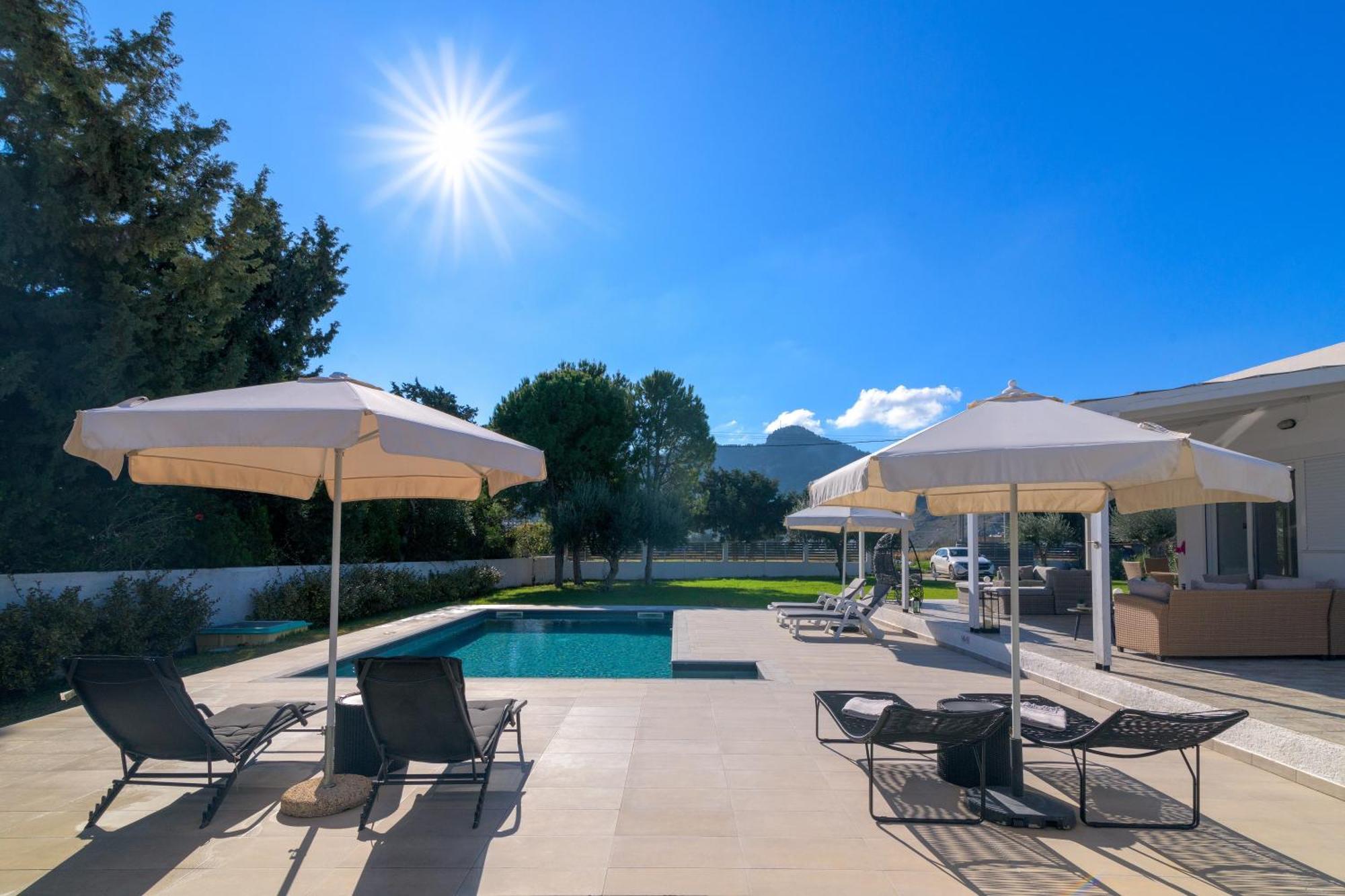 Casa Bianca Villa Kolymbia Bagian luar foto